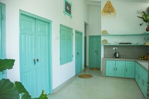 Fridge, microwave, stovetop, toaster