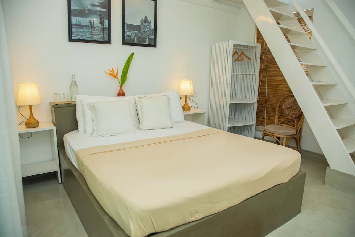 Family Room, 2 Queen Beds, Air conditioning, Lagoon View