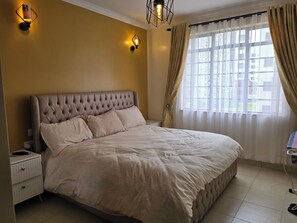 3 chambres, fer et planche à repasser, Wi-Fi, draps fournis