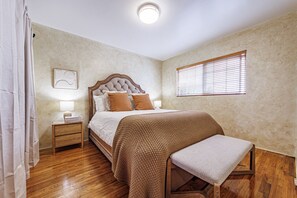 2 dormitorios, escritorio, tabla de planchar con plancha y wifi gratis