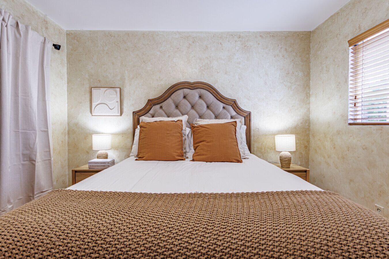 2 habitaciones, tabla de planchar con plancha y wifi gratis 