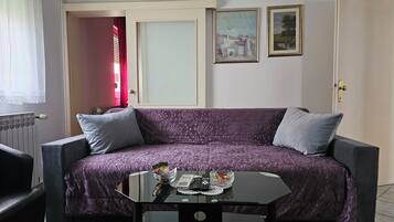 Smart TV, video library