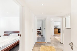 2 Schlafzimmer, Schreibtisch, Bügeleisen/Bügelbrett, kostenloses WLAN