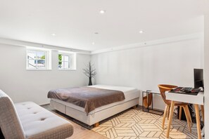 2 bedrooms, desk, iron/ironing board, free WiFi