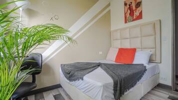 1 dormitorio, escritorio, wifi gratis y ropa de cama