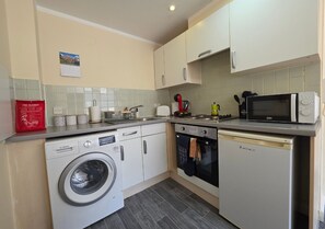 Apartment, Private Bathroom | Shared kitchen | Electric kettle, toaster - Stylish 1BR Flat Next to Hockley (Nottingham)