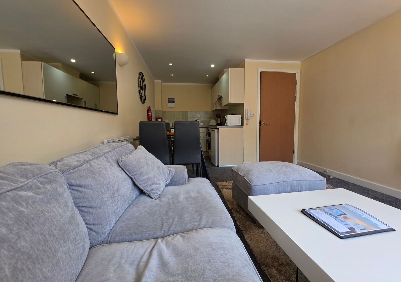 Appartement, salle de bains privée | Bar lounge