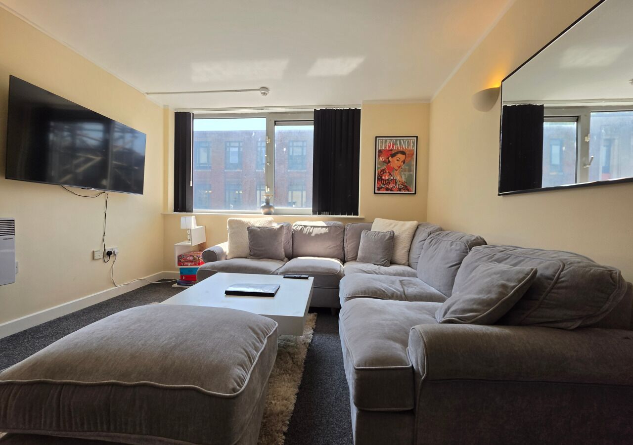 Apartment, Private Bathroom | Lounge