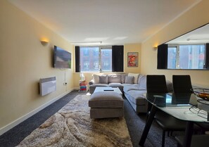 Apartment, Private Bathroom | Lounge - Stylish 1BR Flat Next to Hockley (Nottingham)