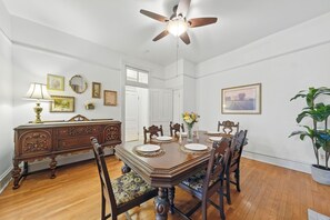 Dining - Historic Tower Grove Retreat (St. Louis)
