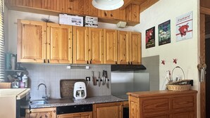 Apartment | Private kitchen - Cosy, Bright Apartment in Allos (Allos)