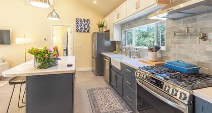 Fully furnished ADU farmhouse in fabulous Healdsburg all utilities included