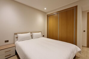 Blackout curtains, iron/ironing board, free WiFi, wheelchair access - Cosy Apparts 2BR in downtown (Casablanca)