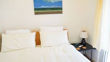 2 bedrooms, desk, free WiFi, bed sheets