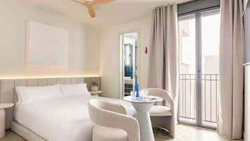 Classic Studio, Courtyard View | Premium bedding, minibar, blackout curtains, free WiFi