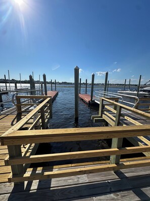 المنطقة المحيطة بالمنشأة