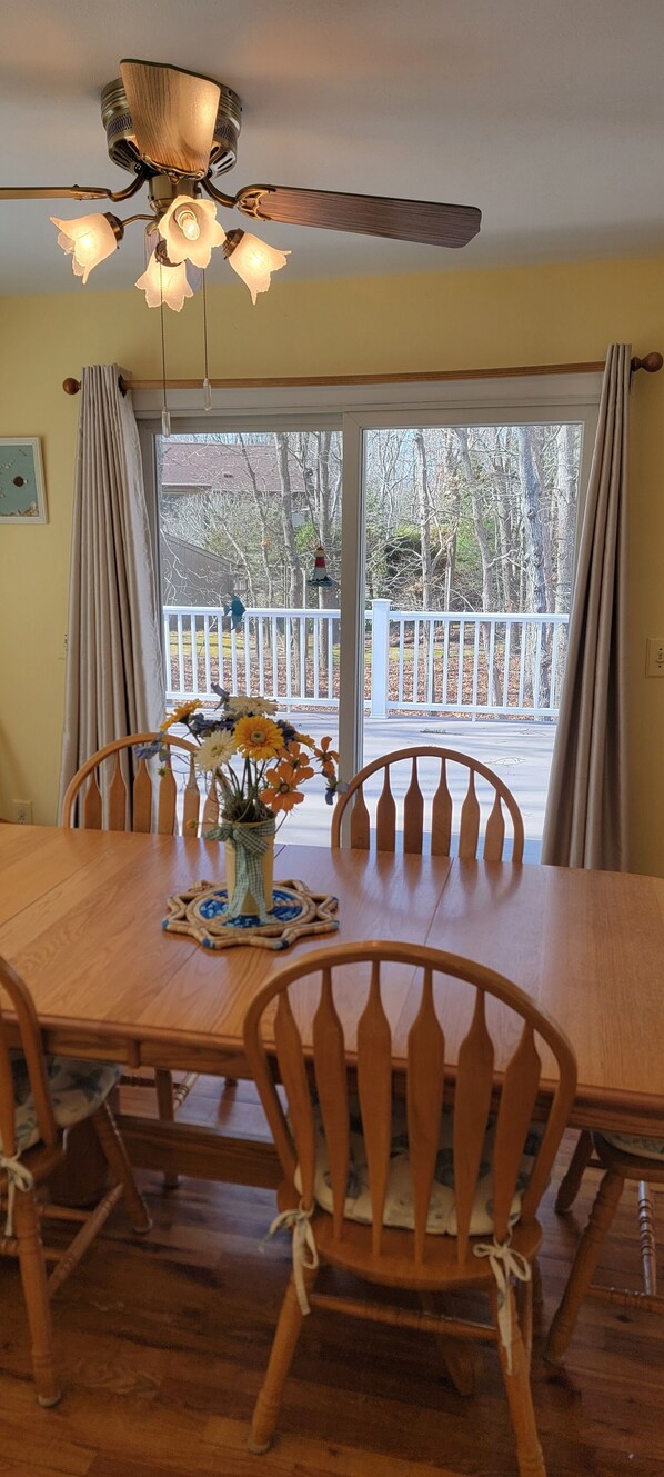 Dining - Spacious 5-bedroom house in Southampton. Location! Location! Location! Private (Southampton)