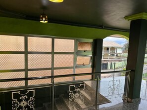 Deluxe Room | Living area | Toys