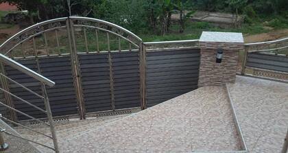 IMPRESSIVE COLORS LODGE