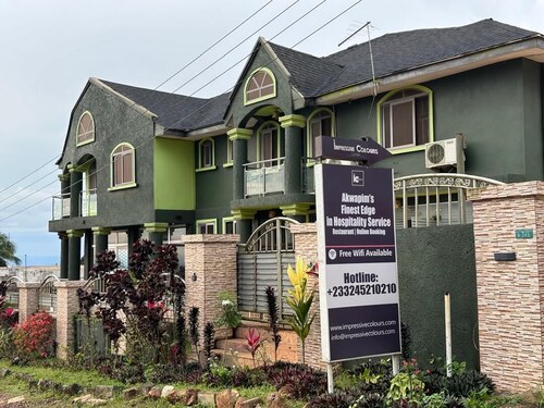 IMPRESSIVE COLORS LODGE