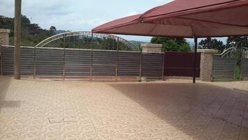 Quarto superior, sacada, vista para a colina | Terraço/pátio