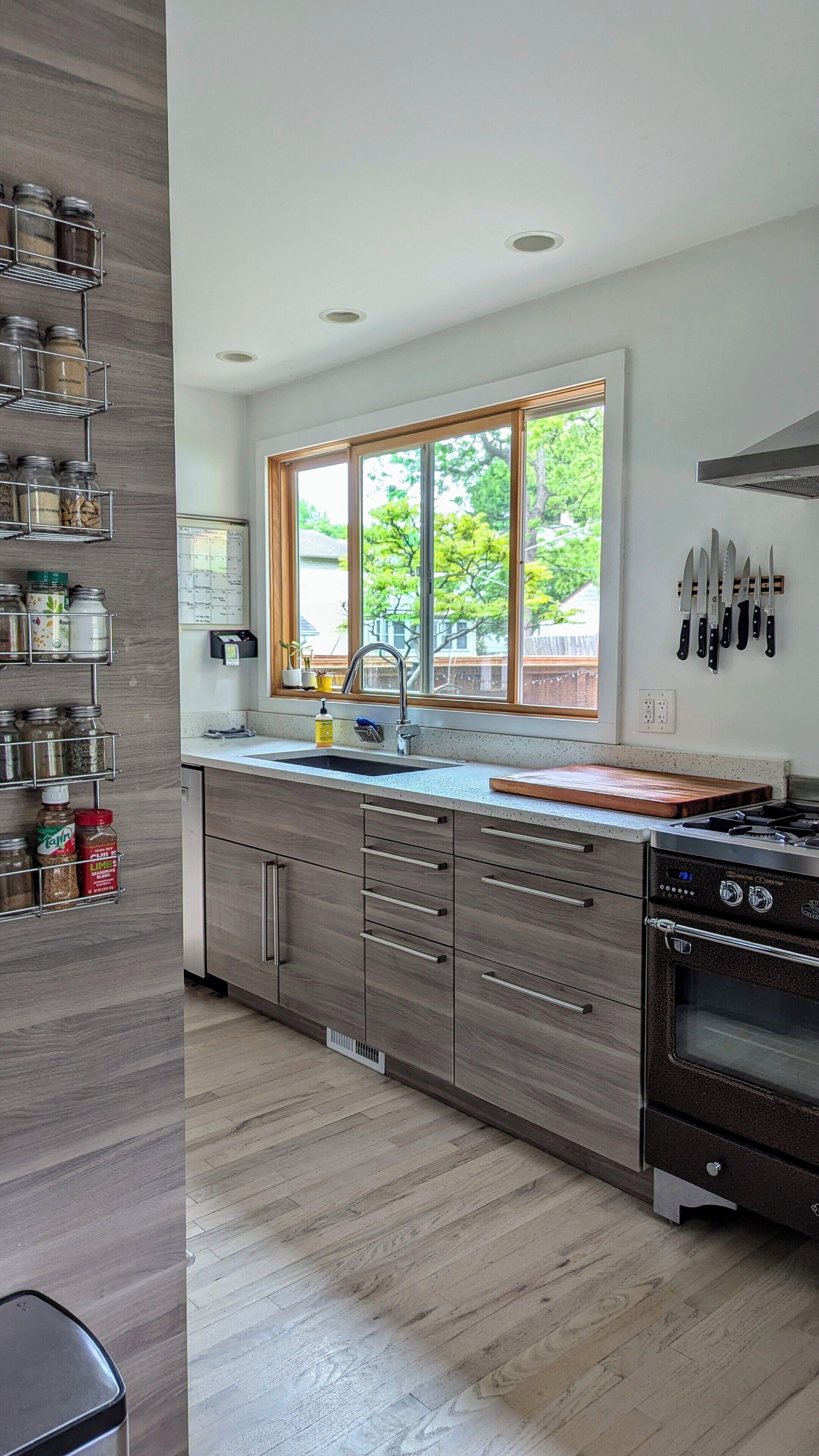 Réfrigérateur, four, plaque de cuisson, lave-vaisselle