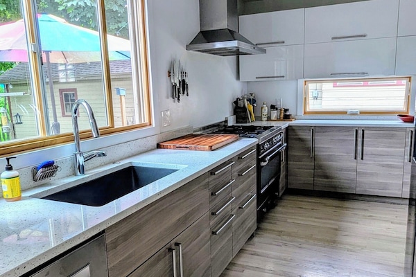 Réfrigérateur, four, plaque de cuisson, lave-vaisselle