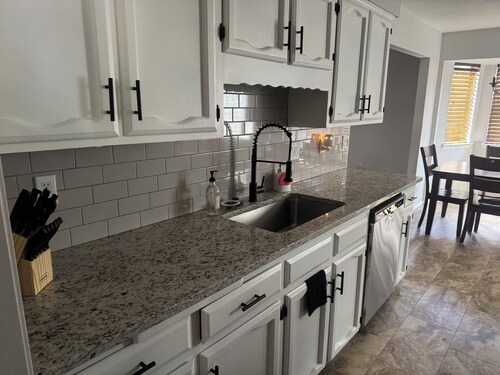 Marvelous 3-bedroom house with a GameRoom in Albuquerque.