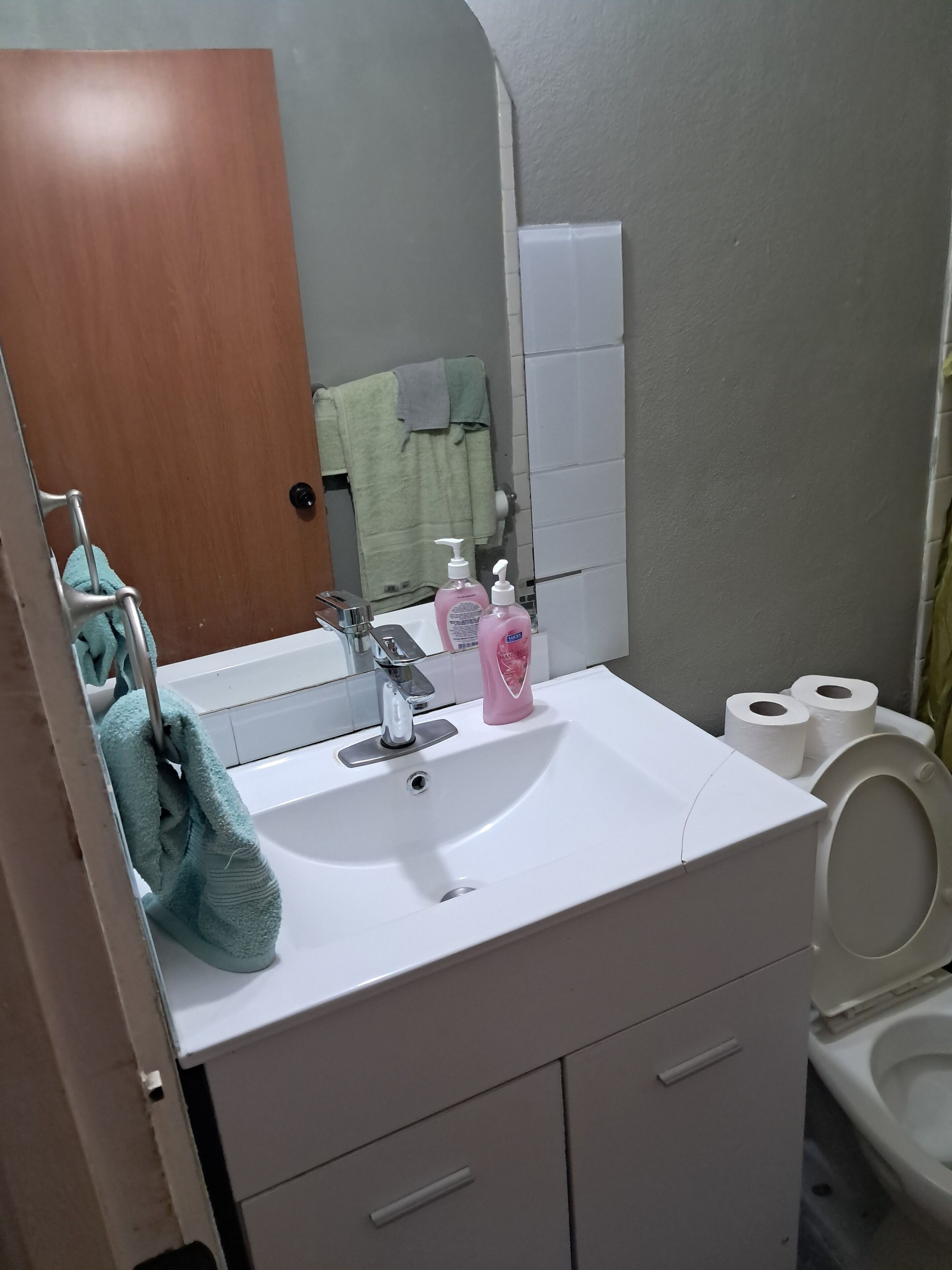 Handtücher, Seife, Toilettenpapier