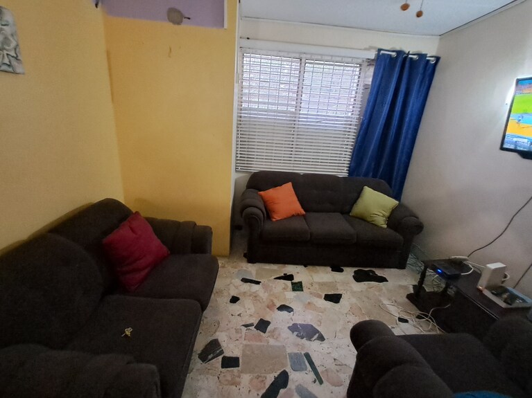 @ Kingston Apt - Kingston
