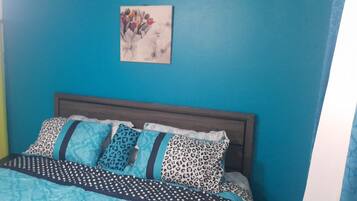 Ferros/tábuas de passar roupa, Wi-Fi, roupa de cama