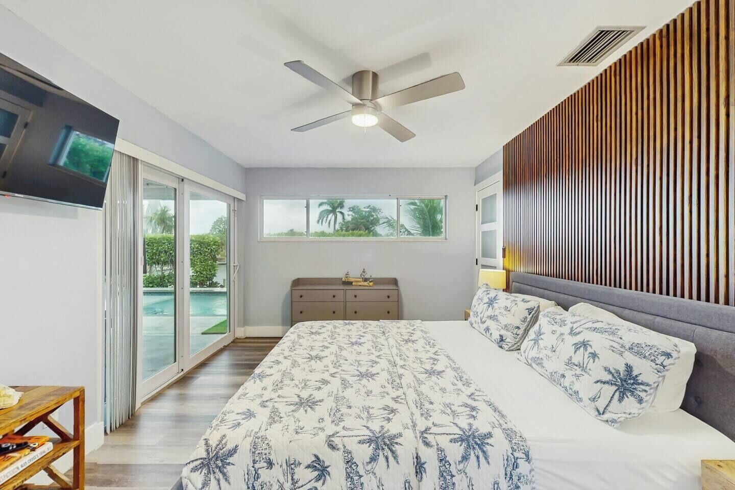 3 bedrooms, free WiFi, bed sheets, wheelchair access