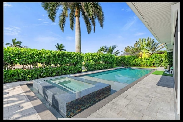 infinity hot tub and tanning shelf