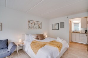 1 bedroom, iron/ironing board, WiFi, bed sheets