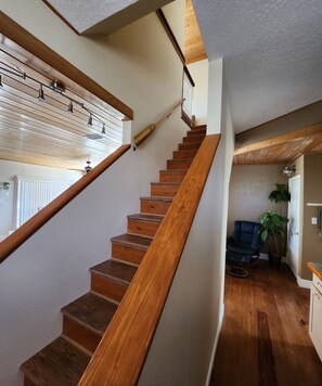 Interior - House On Oceanfront Property - Oceanview, Pool, Beach Access, Sleeps 12 (Cocoa Beach)