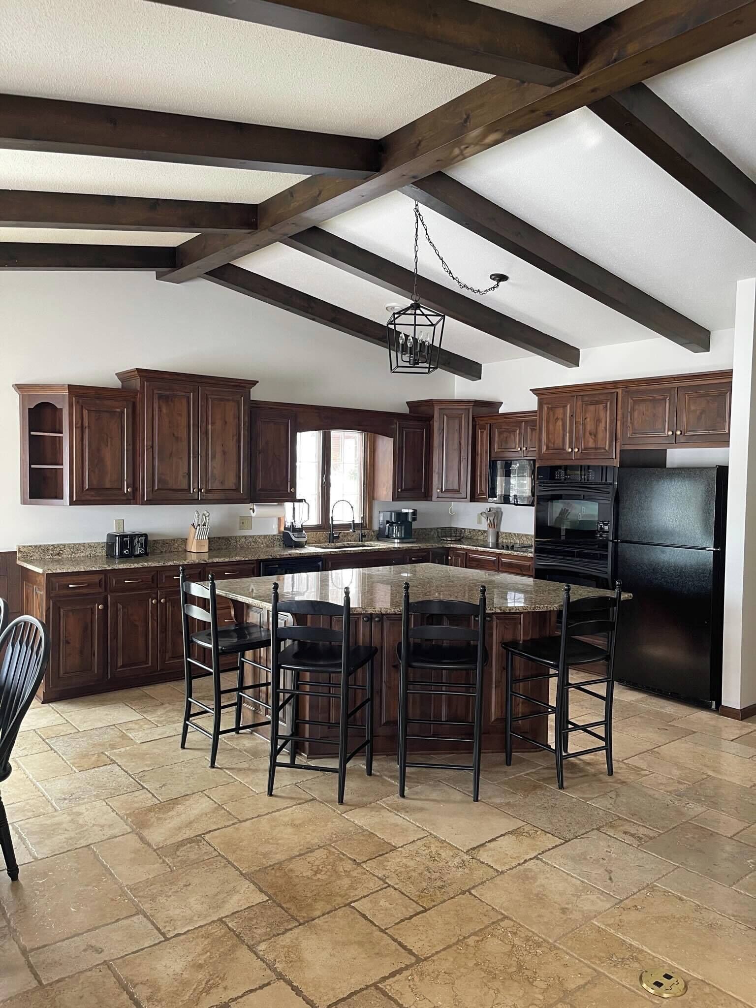 Mikroaaltouuni, uuni, liesi, astianpesukone