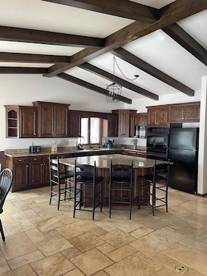 Microones, forn, placa de cuina i rentaplats