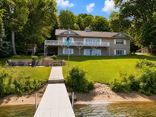 Lilac Retreat lake house sauna + pickleball close to St. Johns and St. Bens