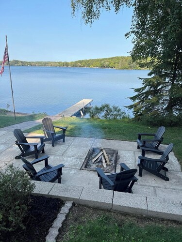 Lilac Retreat lake house sauna + pickleball close to St. Johns and St. Bens