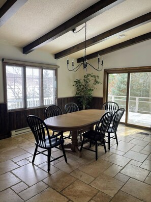 تناول الطعام