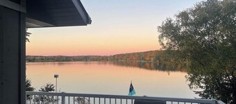 Lilac Retreat lake house sauna + pickleball close to St. Johns and St. Bens