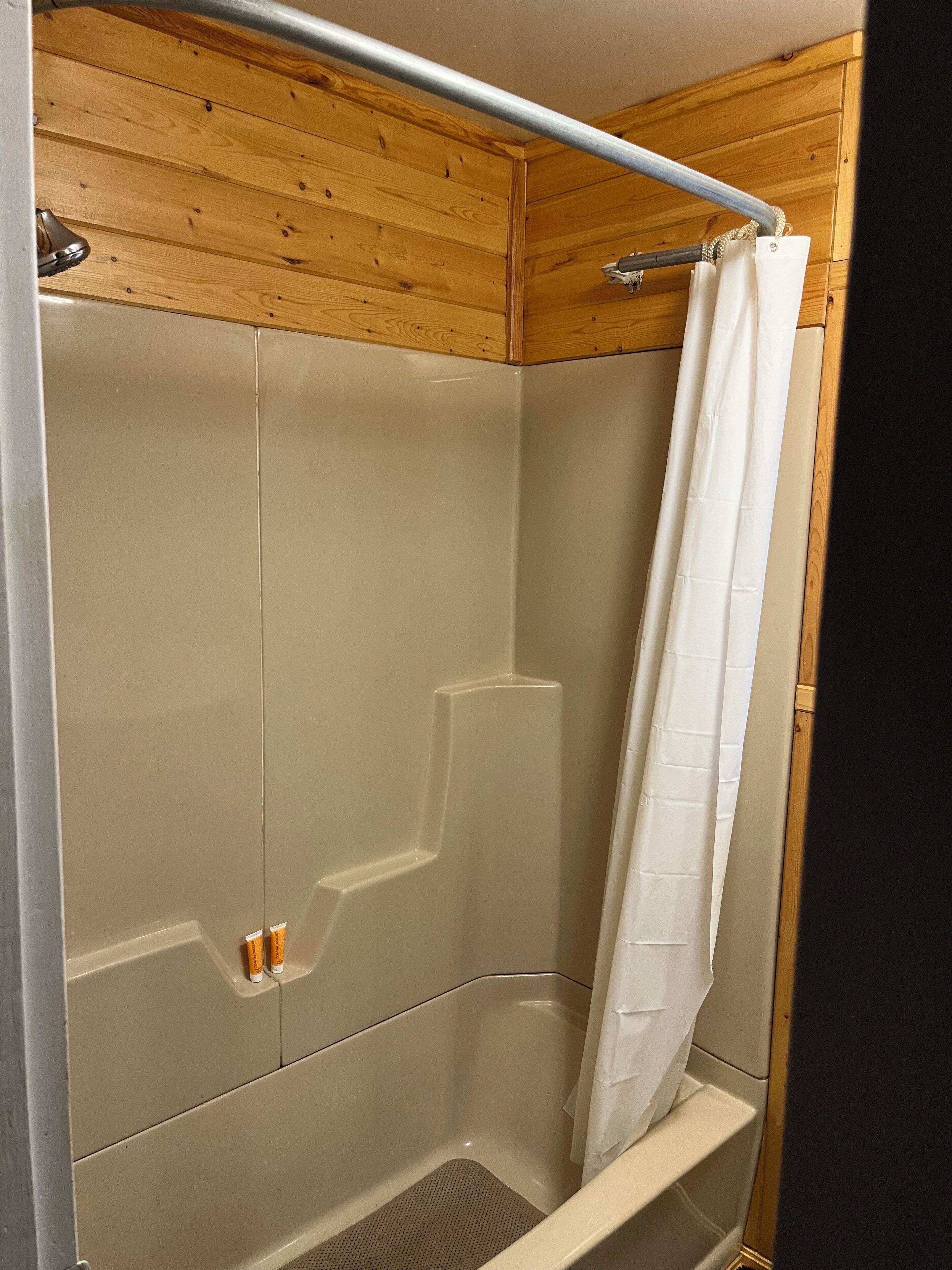 Håndklær, såpe og toalettpapir