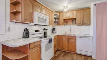 Microwave, oven, stovetop, dishwasher