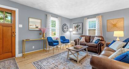 The Yellow Haus, 3 bedrooms, close to downtown Waterloo!