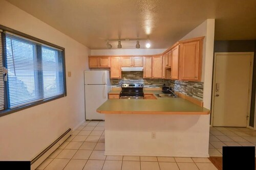 3-bedroom house in charming Anchorage with fitness room