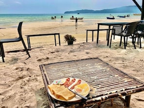 Daily local cuisine breakfast for a fee