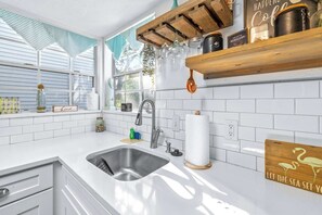 Interior - The Roland Villa For 12ppl (Tampa)