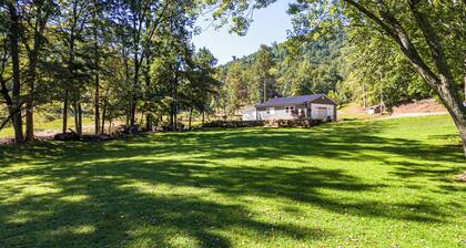 Charming 2-bedroom estate with AC, fitness room in peaceful Morganton NC.
