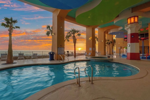 Udendørs pool, opvarmet pool