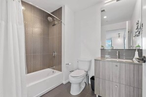 Seife, Shampoo, Toilettenpapier